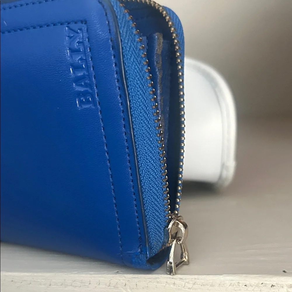 Bally Electric Blue Zip-Around Leather Wallet - Picture 3 of 7